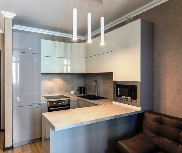 Купить маленькую кухню в Новосибирске. Кухня на заказ для маленьких помещений или студий по индивидуальным размерам от фабрики "Мебель НСК".