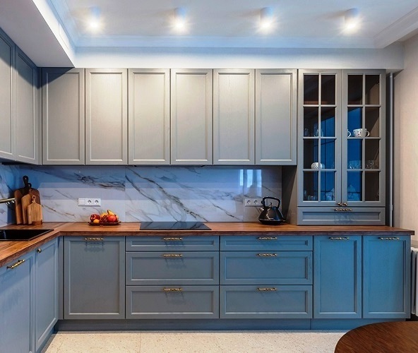 Кухня в стиле неоклассика на заказ. Кухня неоклассика – своеобразный компромисс между многовековыми традициями и современностью.